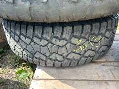 4 GM tires/rims LT285/70R18