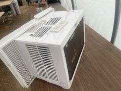 Noma 8000BTU window air conditioner with remote - condition unknown as compressor won't cut in
