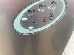 Ice maker-owner says in working condition