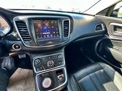 2015 Chrysler 200S
