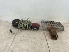 Set a trailer towing tail lights, receiver hitch step