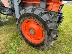 Kubota M8950DT w/ Allied 794 Front End Loader