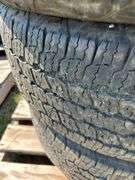 3 tires 275/55R20