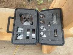 Delta 12" variable speed wood lathe, comes with tooling, face shield and sample bowls
