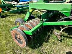 2002 John Deere 1820 40 Air Seeder & 1910 Air Tank