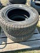 Pair of tires Pirelli 275/65R18