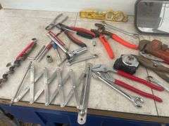 Quantity of misc tools and 2 truck side mirrors 10"x7"