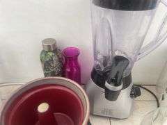 Hamilton Beach blender, Melitta electric kettle, can opener etc.