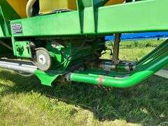 2002 John Deere 1820 40 Air Seeder & 1910 Air Tank