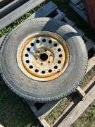Bridgestone tire/rim P265/70R17