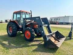 Kubota M8950DT w/ Allied 794 Front End Loader