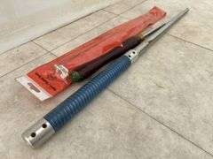 27" Carbide Lathe Chisel, Henry Taylor Finger Bail Gouge