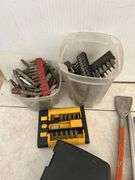 Large quantity of screwdrivers etc.