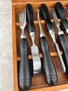 Smith & Wesson wood carving kit