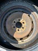 1 rim 2 tires P265/70R17