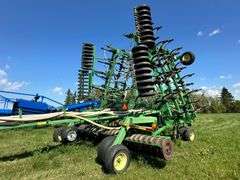 2002 John Deere 1820 40 Air Seeder & 1910 Air Tank