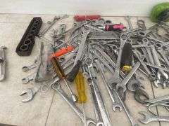 Quantity of misc tools SAE and metric