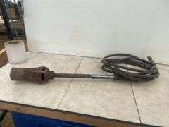 Tiger torch comes with cast-iron head, no regulator