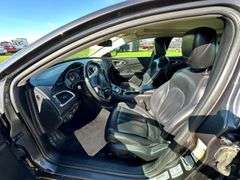 2015 Chrysler 200S