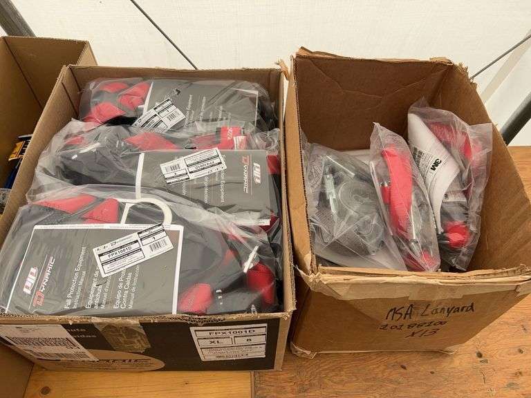 8 of Universal 2pt harness XL, 8 of shock absorbing lanyards 6ft