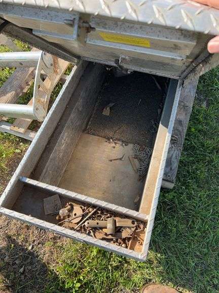 Truck tool box NO KEYS (1 side locked) & Grizzly push bar