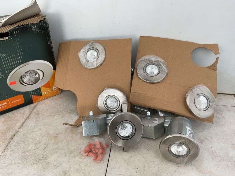 6 unused recessed swivel pot lights