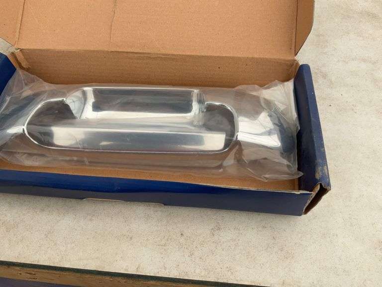 4.8 0x8 tire and four bolt hole rim, 1 7/8" hitch coupler, third brake light cover for a Dodge, end