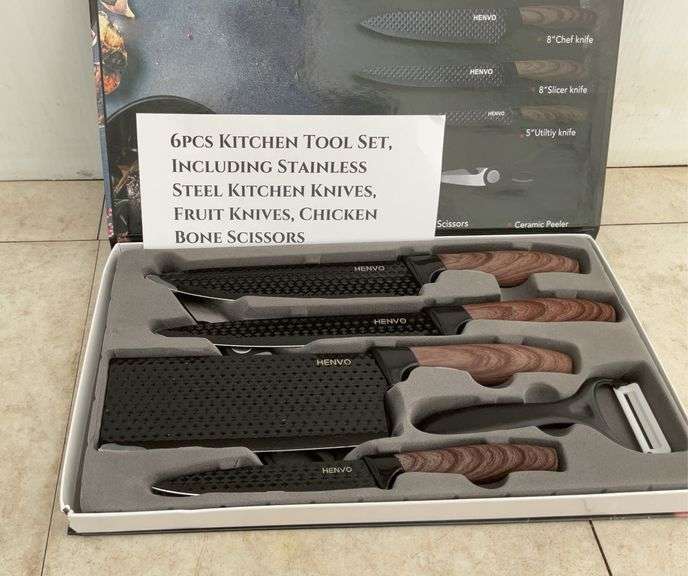 Unused 6 piece kitchen knife set