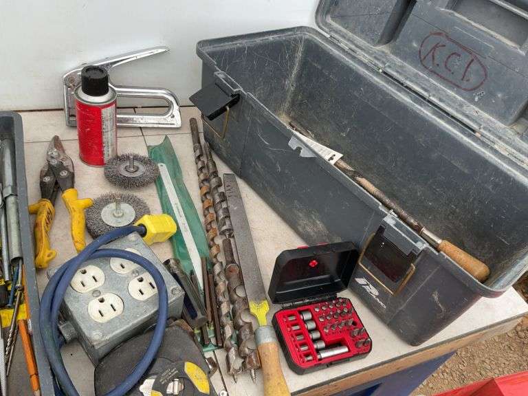 Plastic toolbox comes with the quantity of miscellaneous tools, including crescent  wrenches, screwd