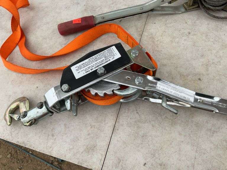 A strap come a long and a cable come a long