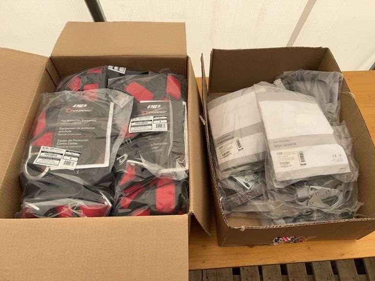 8 of Universal 2pt harness XL, 8 of shock absorbing lanyards 6ft