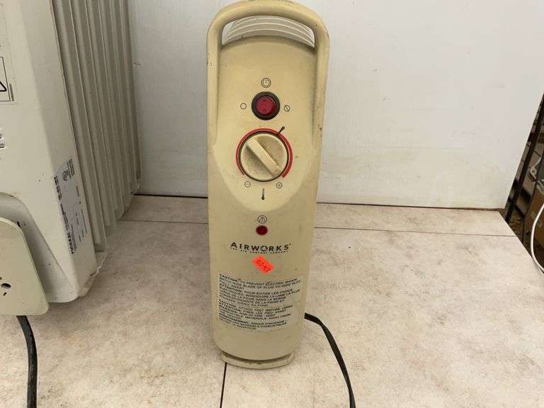 Pair of working elec heaters