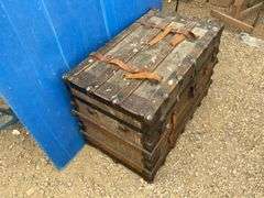 Vintage trunk. 18"x32"x21"H