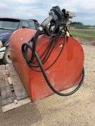 700L slip tank c/w 15gpm pump in working order