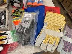 Qty of assorted styles & sizes of gloves, safety glasses, dust masks etc
