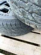 3 tires/rims 264/60R18 - rubber poor