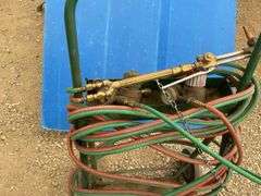 Acetylene cutting torch comes with gauges cart and brazing tip