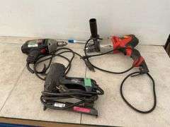 Working 1/2" Black & Decker electric drill, a working 3/8" Craftsman electric drill, and electric st
