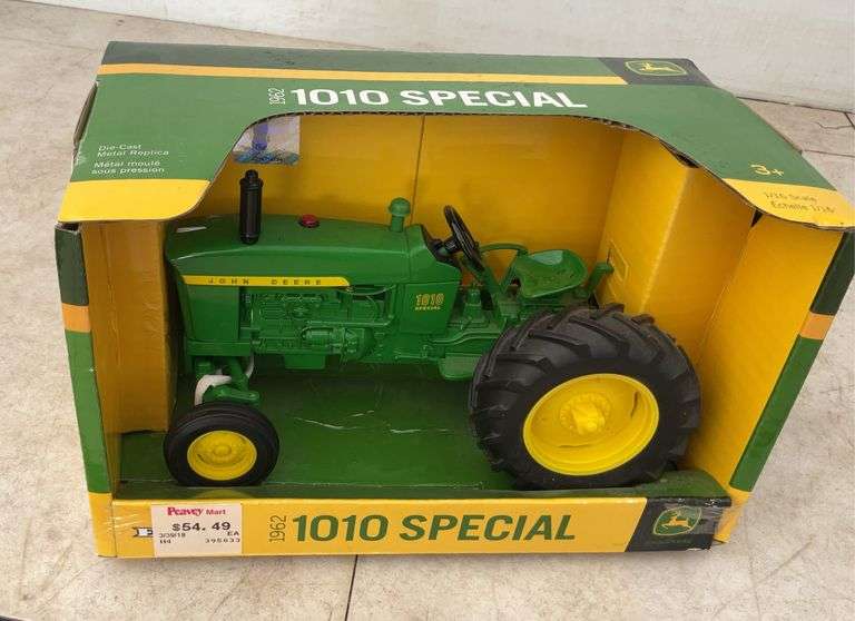 John Deere 1010 Special - 1/16 scale - in original box