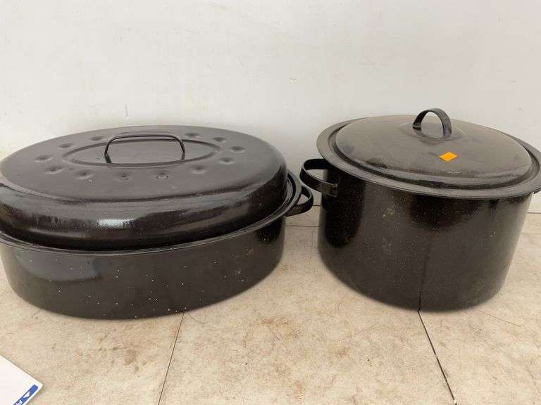 1 enamel roaster, midsize enamel canner