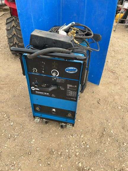 Miller Syncrowave 180SD tig welder c/w torch & foot pedal