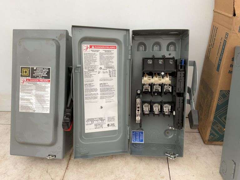 3 unused Square D general duty safety switch, 60 amp 240 V AC, measures 14 1/2" x 6 1/2"