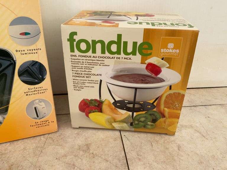 Postmaster sandwich grill, fondue, Coleman water jug