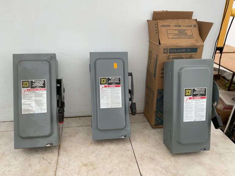 3 unused Square D general duty safety switch, 60 amp 240 V AC, measures 14 1/2" x 6 1/2"