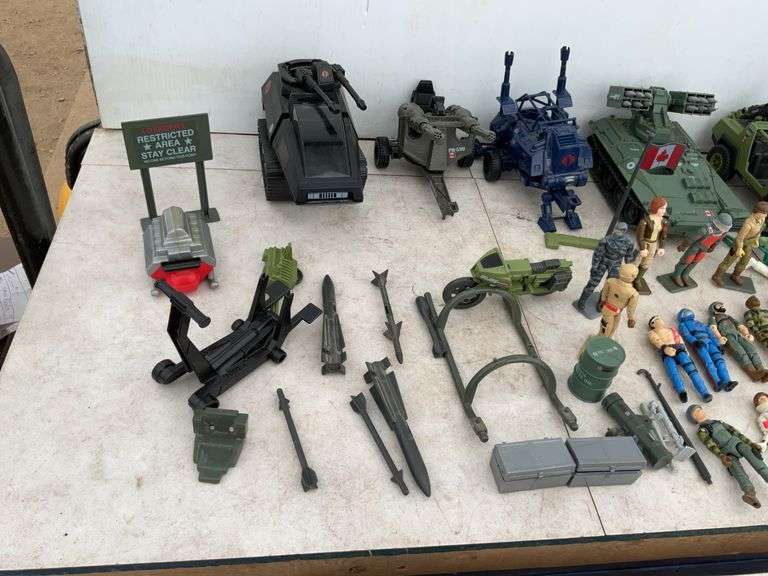 Quantity of G.I. Joe toys and figurines