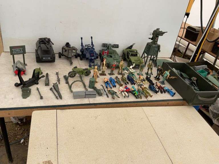 Quantity of G.I. Joe toys and figurines