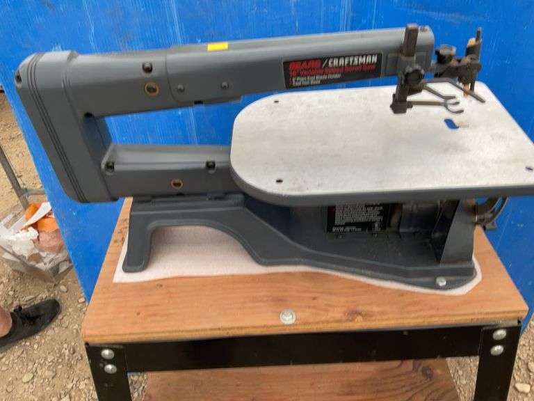 Sears/Craftsman 16" variable speed scroll saw on stand