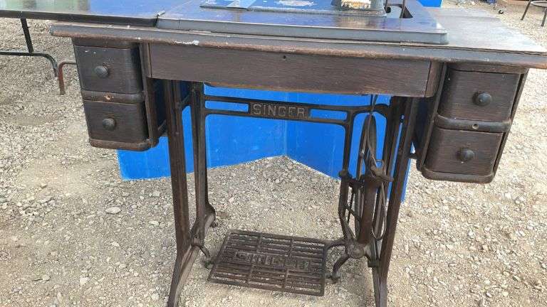 Singer Treadle Sewing Machine Serial #L858107