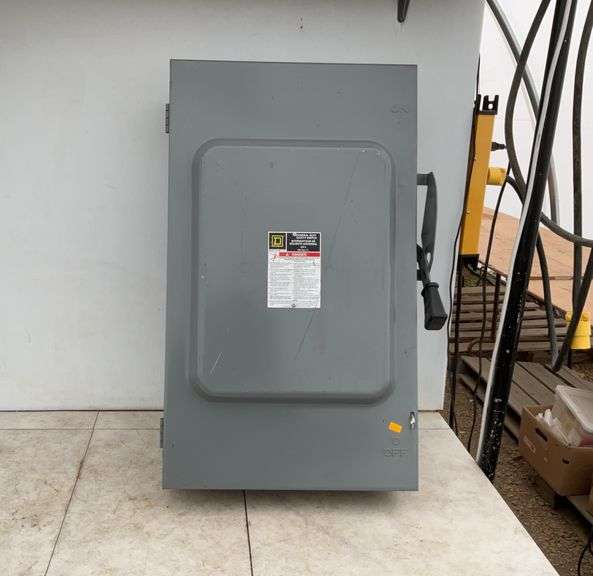 Unused Square D general safety switch, 200 amp 240 V AC , measures 19"H x 17" W