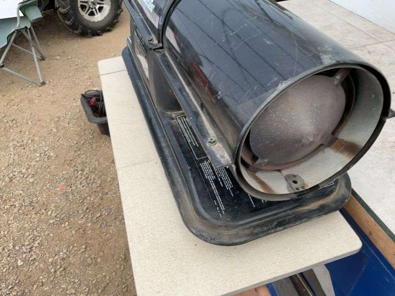50,000 BTU Mr. heater Burns kerosene or diesel fuel, heater runs for a couple minutes then shuts off